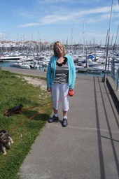 We had a lovely lunch just across the road from this beautiful marina.