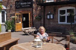 The Moody Cow Restaurant in Upton Bishop; a beautiful lunch on a very hot day